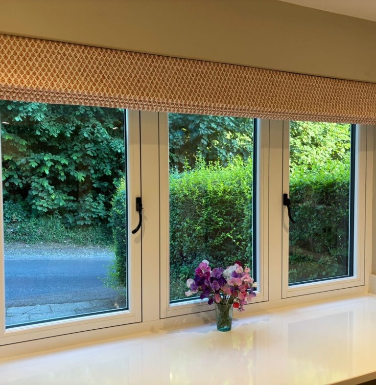 Made to measure roman blind